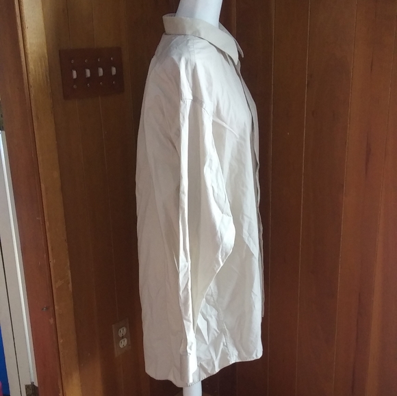 Men's Covington Cream Colored Dress Shirt - Picture 4 of 7